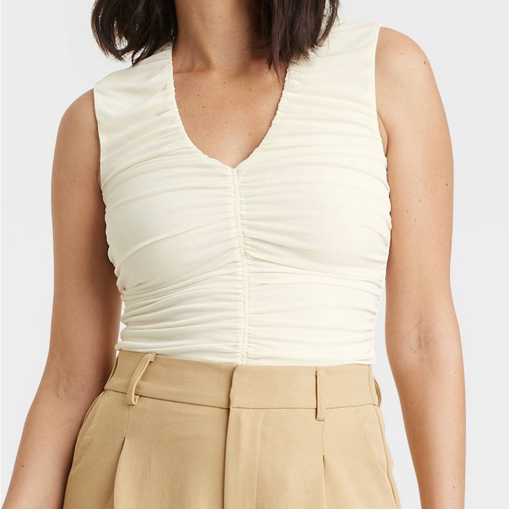 Women’s sleeveless top